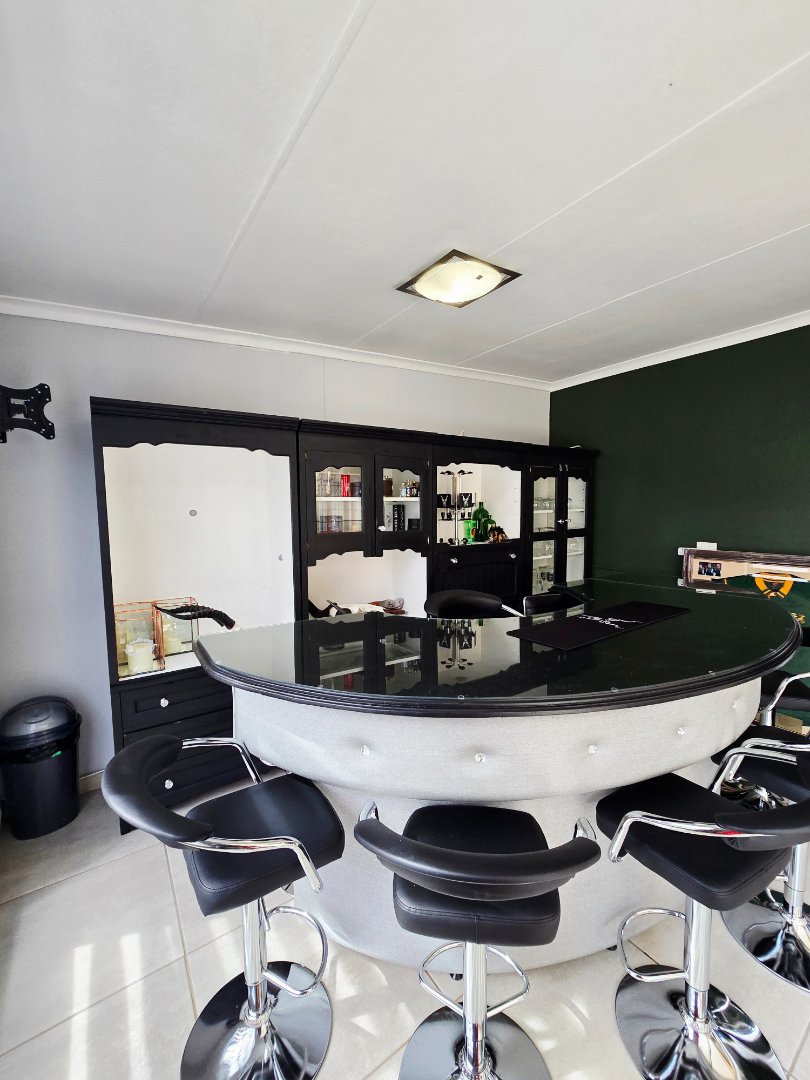 3 Bedroom Property for Sale in Flamwood North West